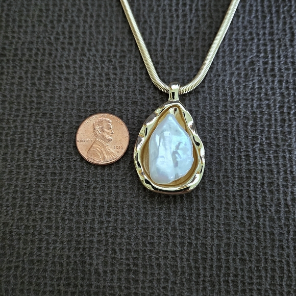 House🏠 of Harlow Baroque Pearl Necklace - NWT - Picture 8 of 16